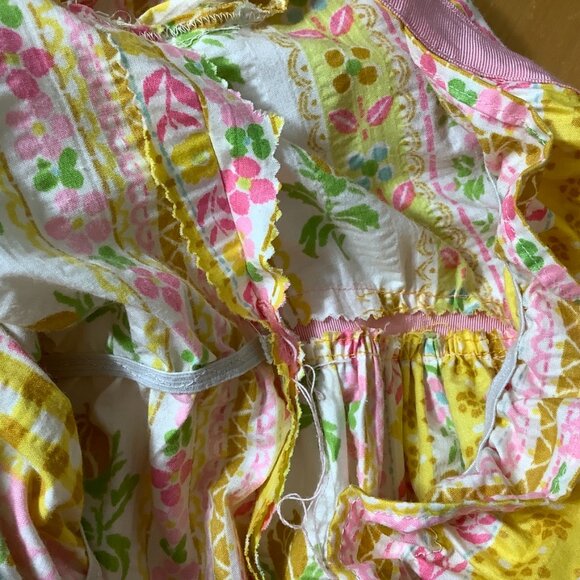 Vintage 70s Yellow, Pink, White Floral Hearts Long Sleeve Peasant  Dress - Picture 7 of 7